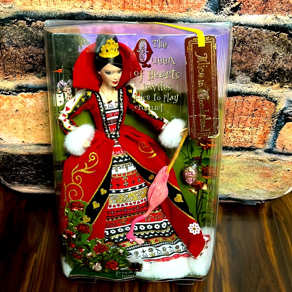 The Queen of Hearts Alice in Wonderland Silver Label Barbie 2007